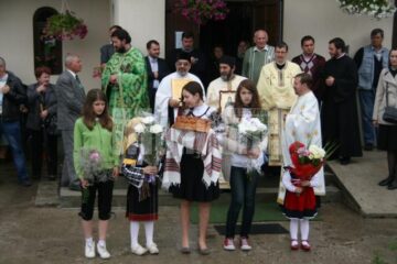 Flori, pâine și sare