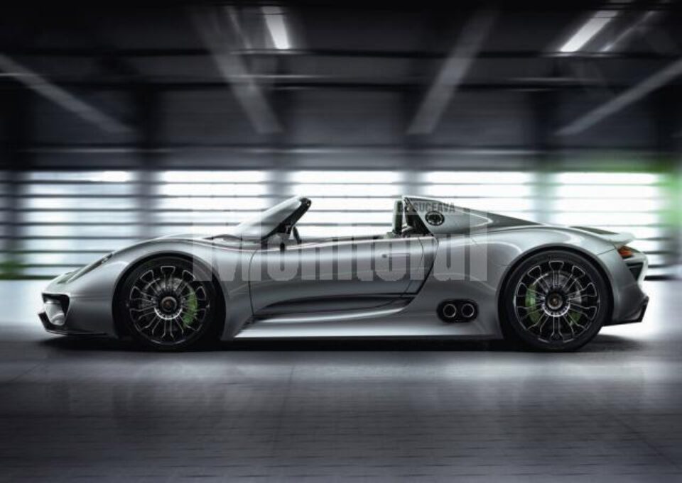 Porsche va oferi supercarul 918 Spyder