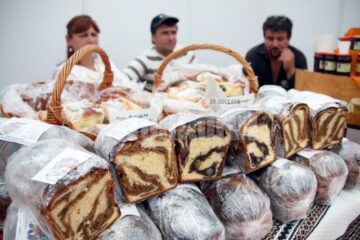 Produse tradiționale comercializate la Târgul „Bio Alimenta Bucovina”