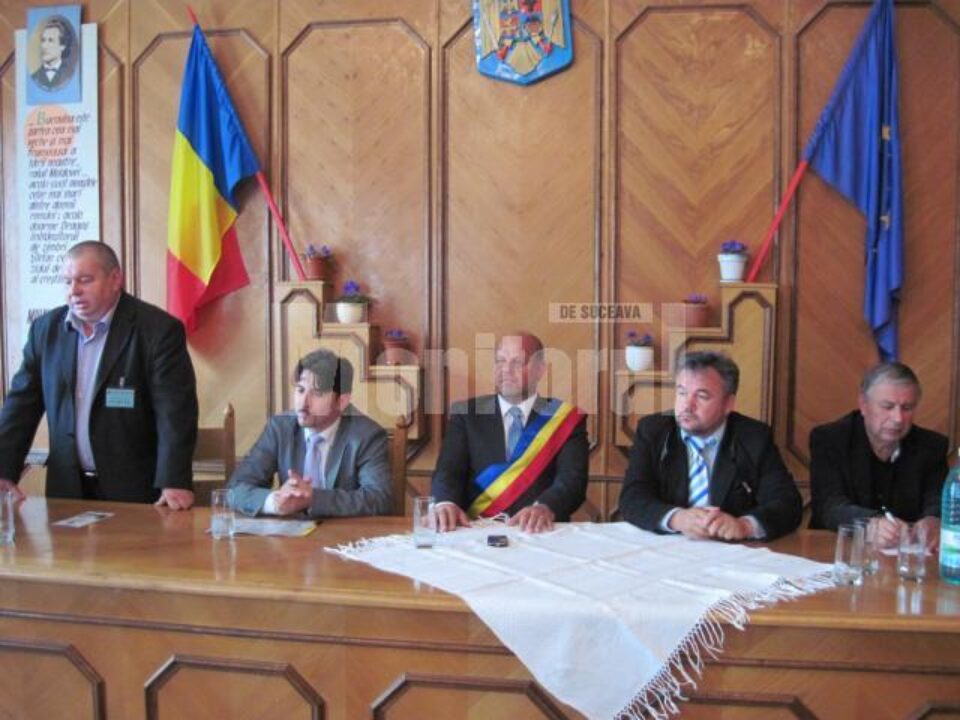 Primarul Rădăuțiului, Aurel Olărean, a deschis ieri, în mod oficial, manifestările din cadrul Zilelor Municipiului Rădăuți