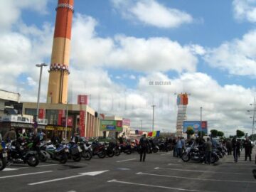 Expoziție de motociclete în parcarea Iulius Mall