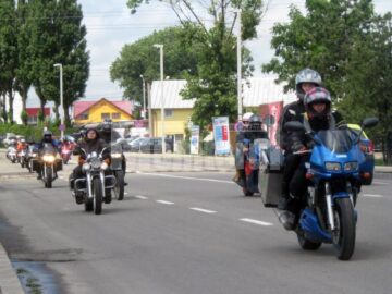 Parada motocicliștilor pe străzile Sucevei