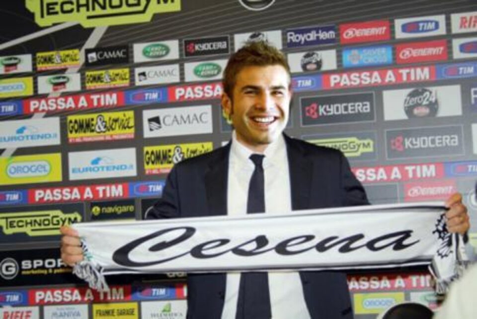 Mutu va juca la Cesena doi ani