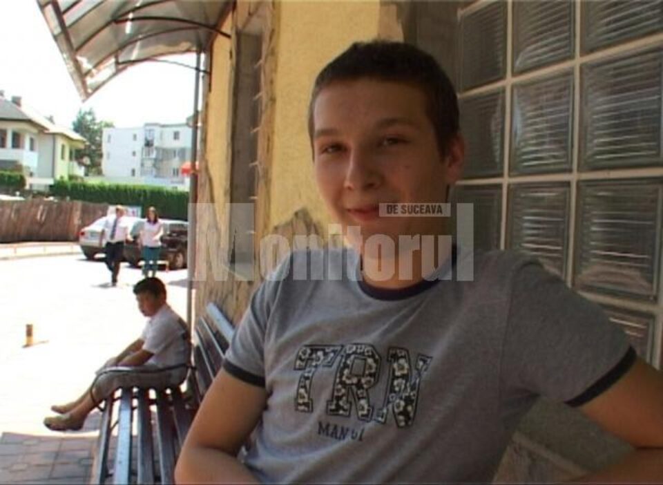 Ștefan Mujdei: „Am trecut bacalaureatul”