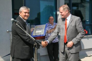 Gheorghe Rosu, administratorul Rolex SRL si reprezentantul Scania, Jan Karlsson
