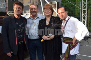 Primarul Marius Ursaciuc și membrii juriului