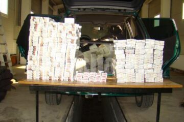 Autoturismul marca Mercedes Benz și țigările au fost reținute în vederea confiscării