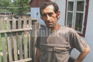 Tatăl fetei: „Dacă nu era sora ei mai mare să o găsească, murea în casă”