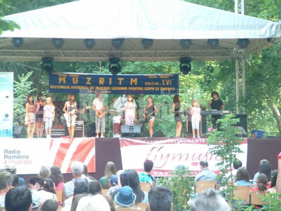 Festivalul Național de Interpretare Vocal Instrumentală a Muzicii Ușoare pentru Copii și Tineret