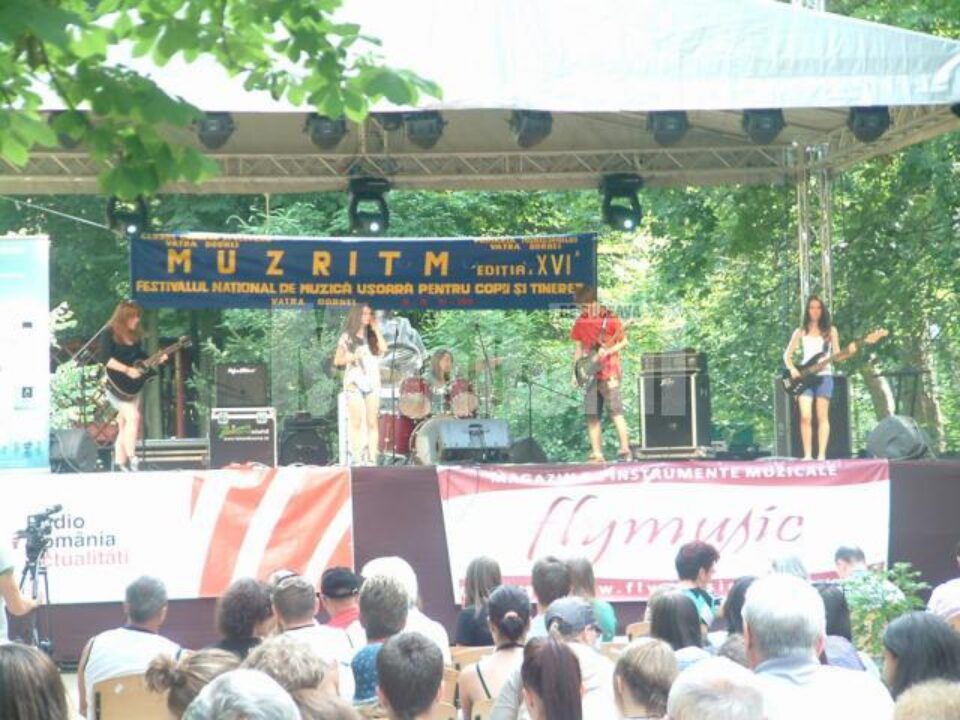 Festivalul Național de Interpretare Vocal Instrumentală a Muzicii Ușoare pentru Copii și Tineret