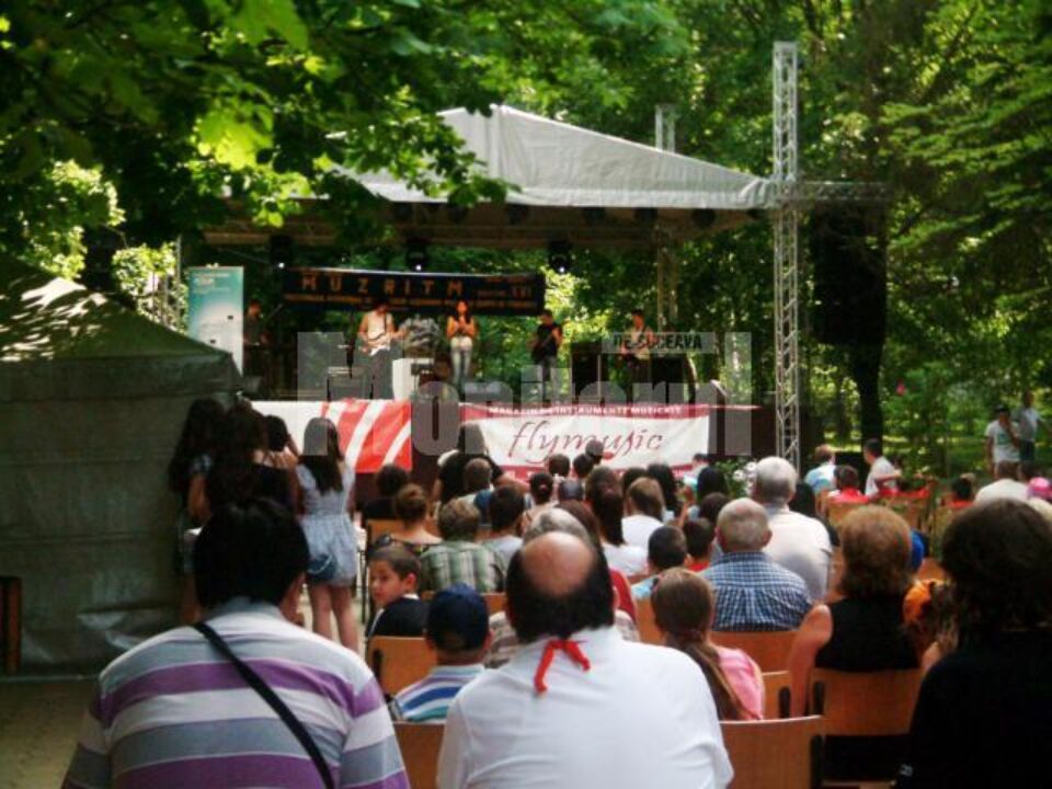 Festivalul Național de Interpretare Vocal Instrumentală a Muzicii Ușoare pentru Copii și Tineret