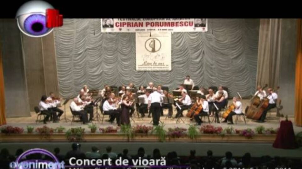 Mălina Ciobanu, clasa a V-a, impresionază la Gala Lureaților Lira de Aur Mălina Ciobanu, clasa a V-a, impresionază la Gala Lureaților Lira de Aur