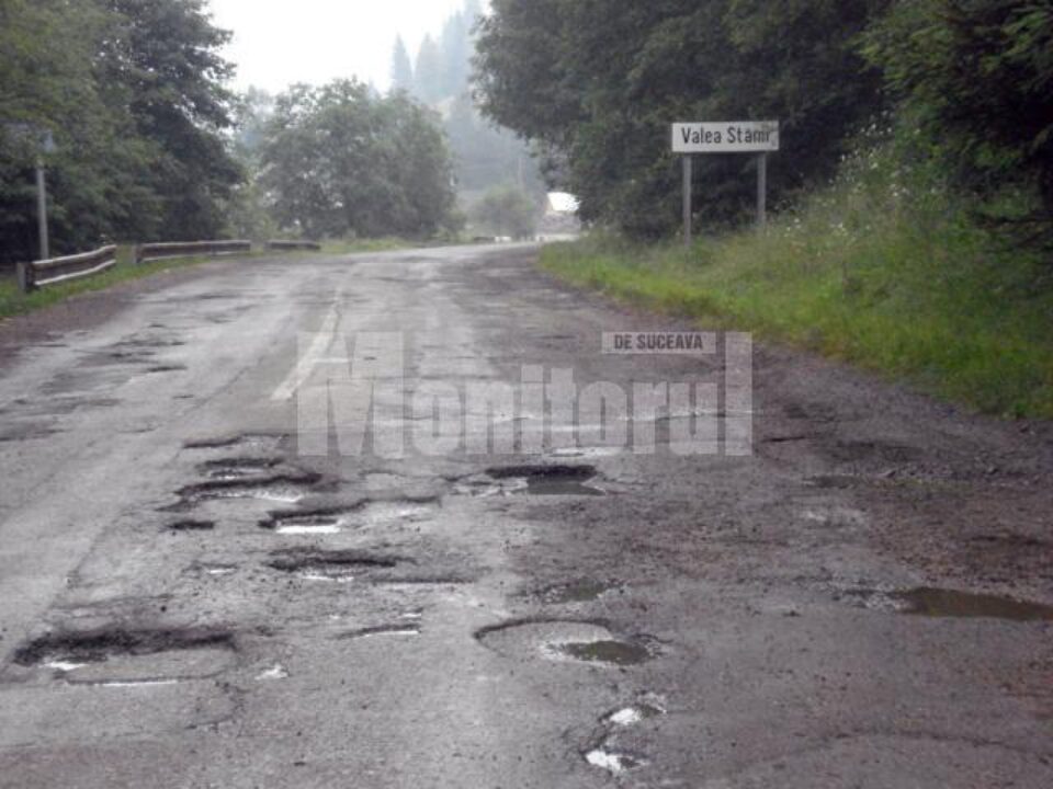 DN 18, un adevărat coșmar pentru șoferi și o rușine în fața turiștilor care ajung în zonă