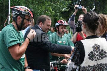 Flutur a venit alături de cicliștii care au ajuns la Putna