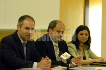 Ministrul Daniel Funeriu, s-a întâlnit ieri la Suceava cu inspectorii școlari, fiind însoțit de ministrul secretar de stat Oana Badea