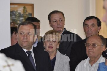 Gheorghe Flutur, Cristian Irimie, Sanda-Maria Ardeleanu, Eugen Uricec, Dan Gabriel Gospodaru și dr. Ioan Iețcu