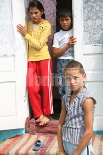 Chipuri triste fără speranță