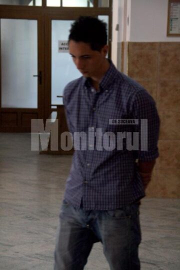 Constantin Grădinaru, ieri, la Judecătoria Suceava, unde s-a analizat propunerea de arestare preventivă