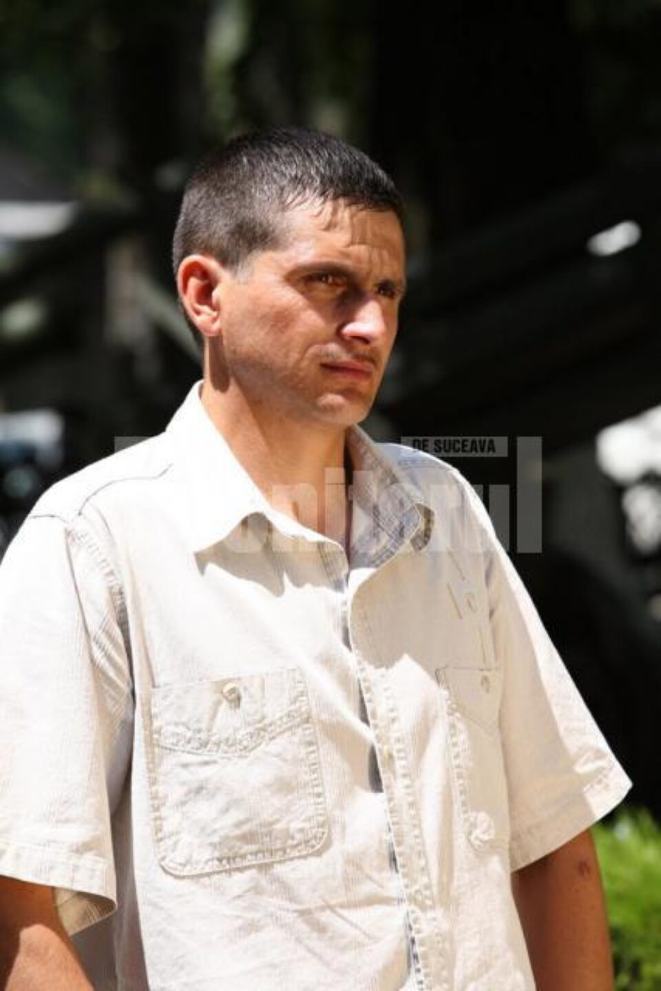 Cornel Cernoschi, suceveanul care se crede „urmașul lui Ștefan cel Mare” a fost reținut ieri de polițiștii bucureșteni Cornel Cernoschi, suceveanul care se crede „urmașul lui Ștefan cel Mare” a fost reținut ieri de polițiștii bucureșteni