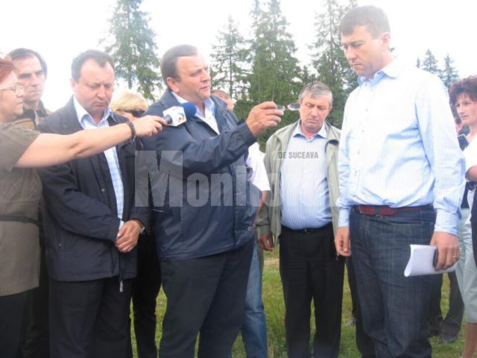 Flutur a discutat cu omologul său din Harghita despre modernizarea drumului prin pasul Bilbor Flutur a discutat cu omologul său din Harghita despre modernizarea drumului prin pasul Bilbor