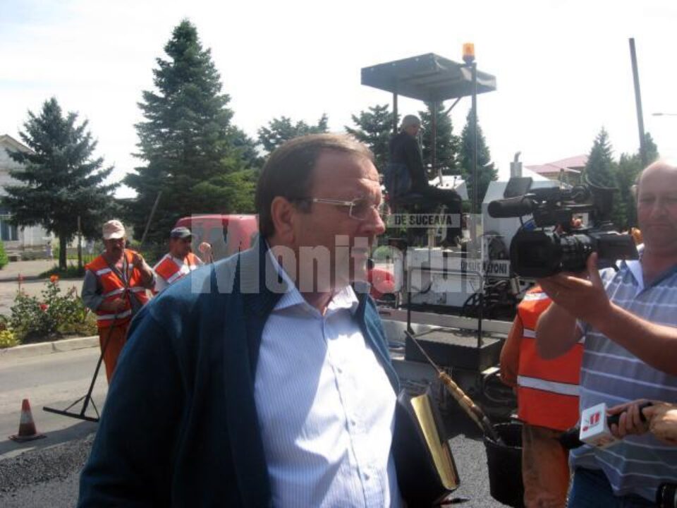 O porțiune din drumul european 85 care trece prin centrul municipiului Fălticeni va fi asfaltată în totalitate