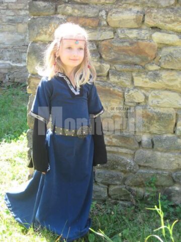 Toboșari, stegari, cascadori, trubaduri și jongleri, în Cetatea Sucevei