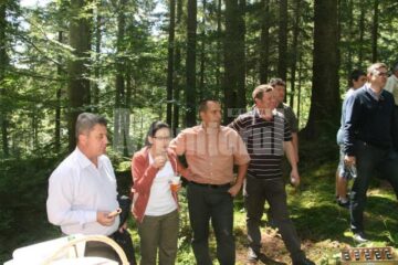 Șefii de instituții au parcurs pe jos un traseu de 4 kilometri