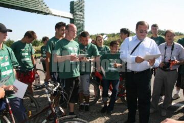 Pelerinii veniți de la Roman au fost întâmpinați de Gheorghe Flutur