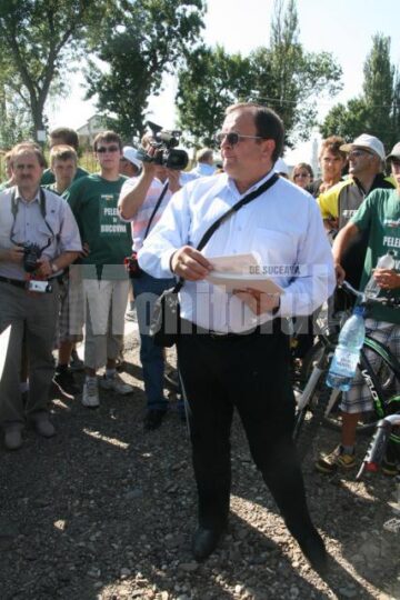 Pelerinii veniți de la Roman au fost întâmpinați de Gheorghe Flutur