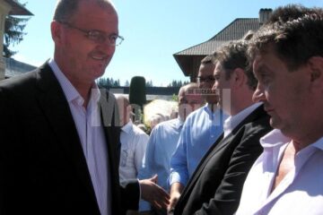 Orest Onofrei l-a salutat pe Victor Ponta și i-a urat bun-venit în județul Suceava