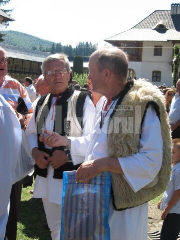 Credincioși din toată țara au participat ieri la hramul Mănăstirii Putna