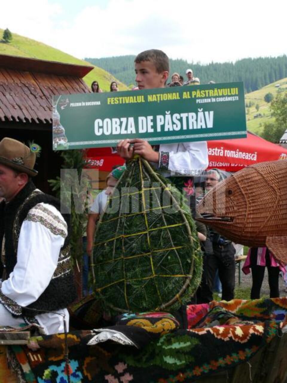 Cobză mare cu 500 de păstrăvi