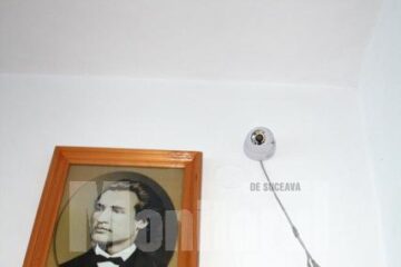 În fiecare sală de examen ar trebui să fie instalate câte două camere de supraveghere