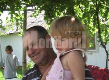 Rămași în grija tatălui, cei patru copii nu au haine, rechizite, dar nici hrană suficientă