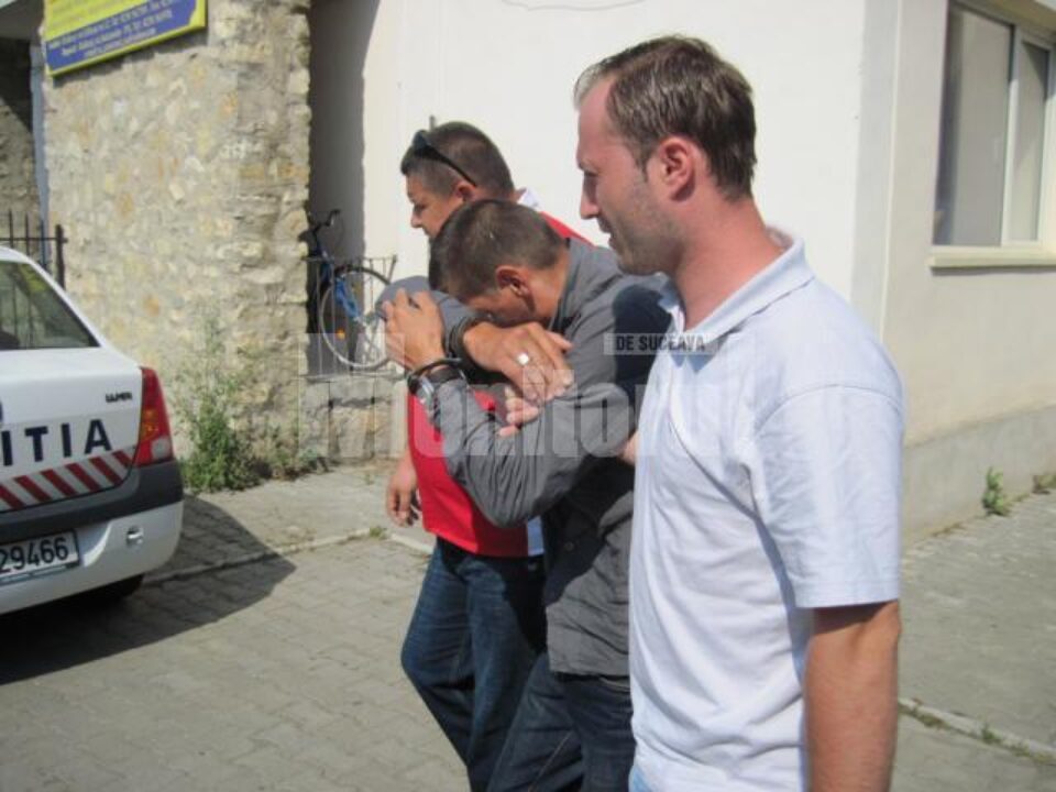 Rusu a scăpat de cătușe și, după ce-a spus că pleacă „la un suc”, a dispărut