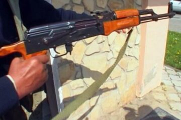 Un astfel de pistol mitralieră a fost furat din incinta cantonului silvic Pătrăuți, acum câteva luni