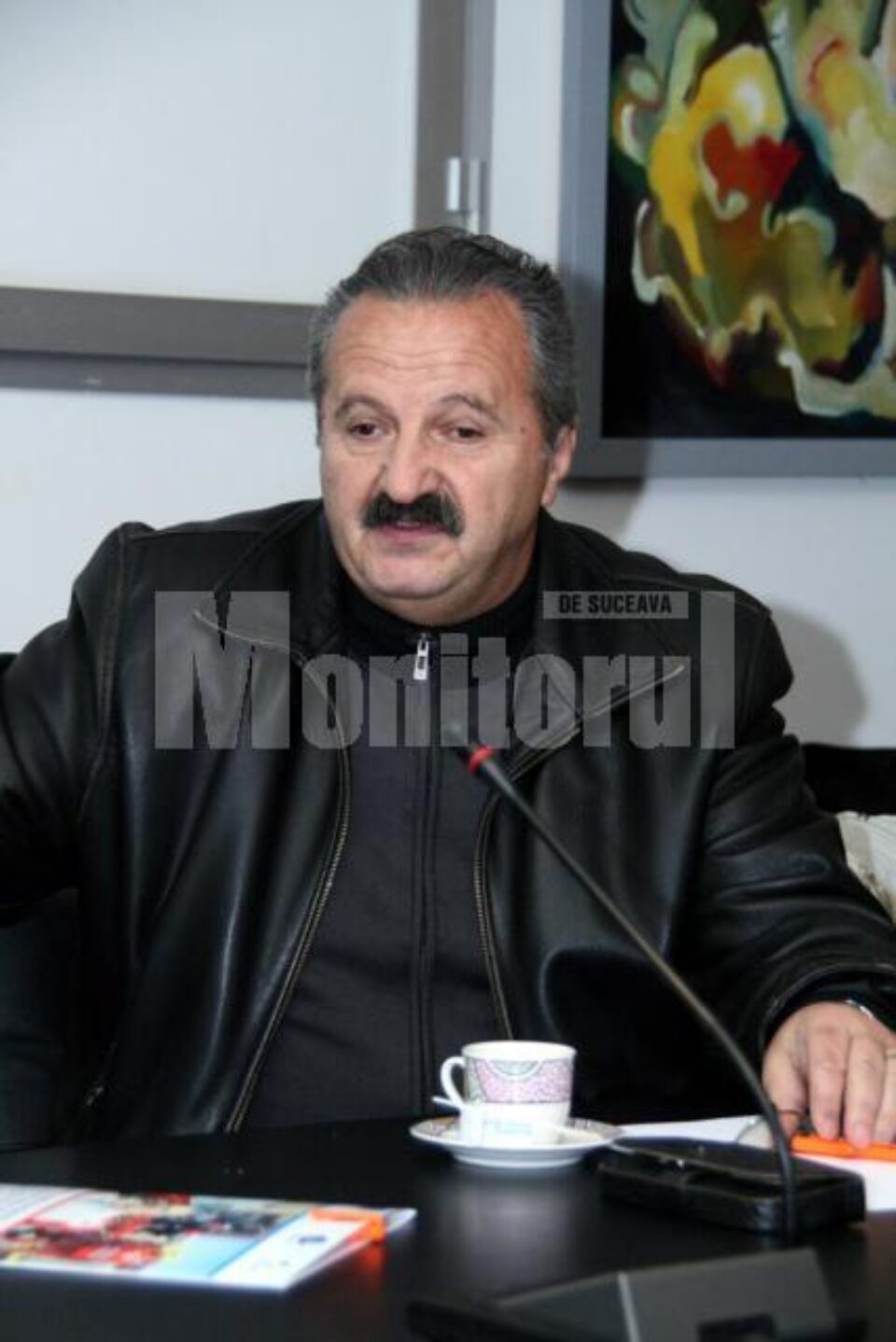 Daniel Martiniuc:„În lipsa unui garaj, mașinile stăteau pur și simplu în curtea unității, expuse intemperiilor” Daniel Martiniuc:„În lipsa unui garaj, mașinile stăteau pur și simplu în curtea unității, expuse intemperiilor”