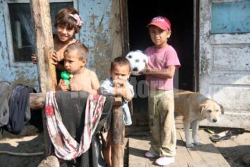 Comunitatea de țigani din cătunul Tâmpoceni, comuna Păltinoasa