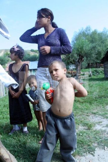 Comunitatea de țigani din cătunul Tâmpoceni, comuna Păltinoasa