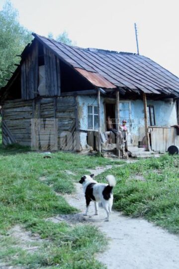 Casa în care locuiește familia Gherman și cei șase copii