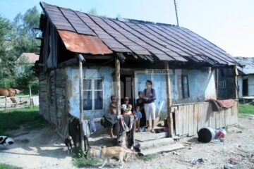 Comunitatea de țigani din cătunul Tâmpoceni, comuna Păltinoasa