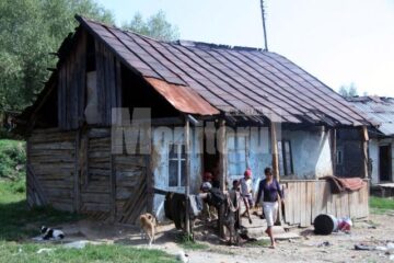 Comunitatea de țigani din cătunul Tâmpoceni, comuna Păltinoasa