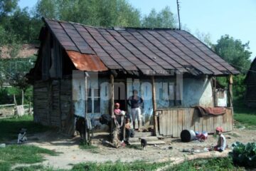 Comunitatea de țigani din cătunul Tâmpoceni, comuna Păltinoasa