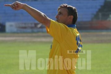 Florin Cristescu, „antrenorul-jucător” al echipei de old-boys din Suceava