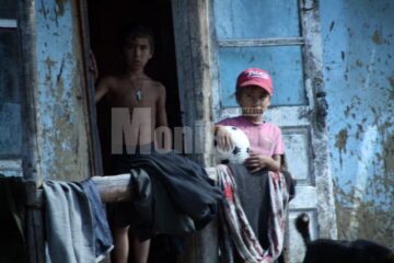 Comunitatea de țigani din cătunul Tâmpoceni, comuna Păltinoasa