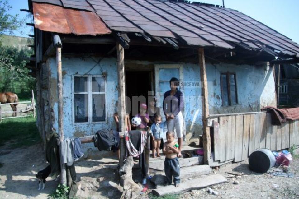 Casa în care locuiește familia Gherman și cei șase copii