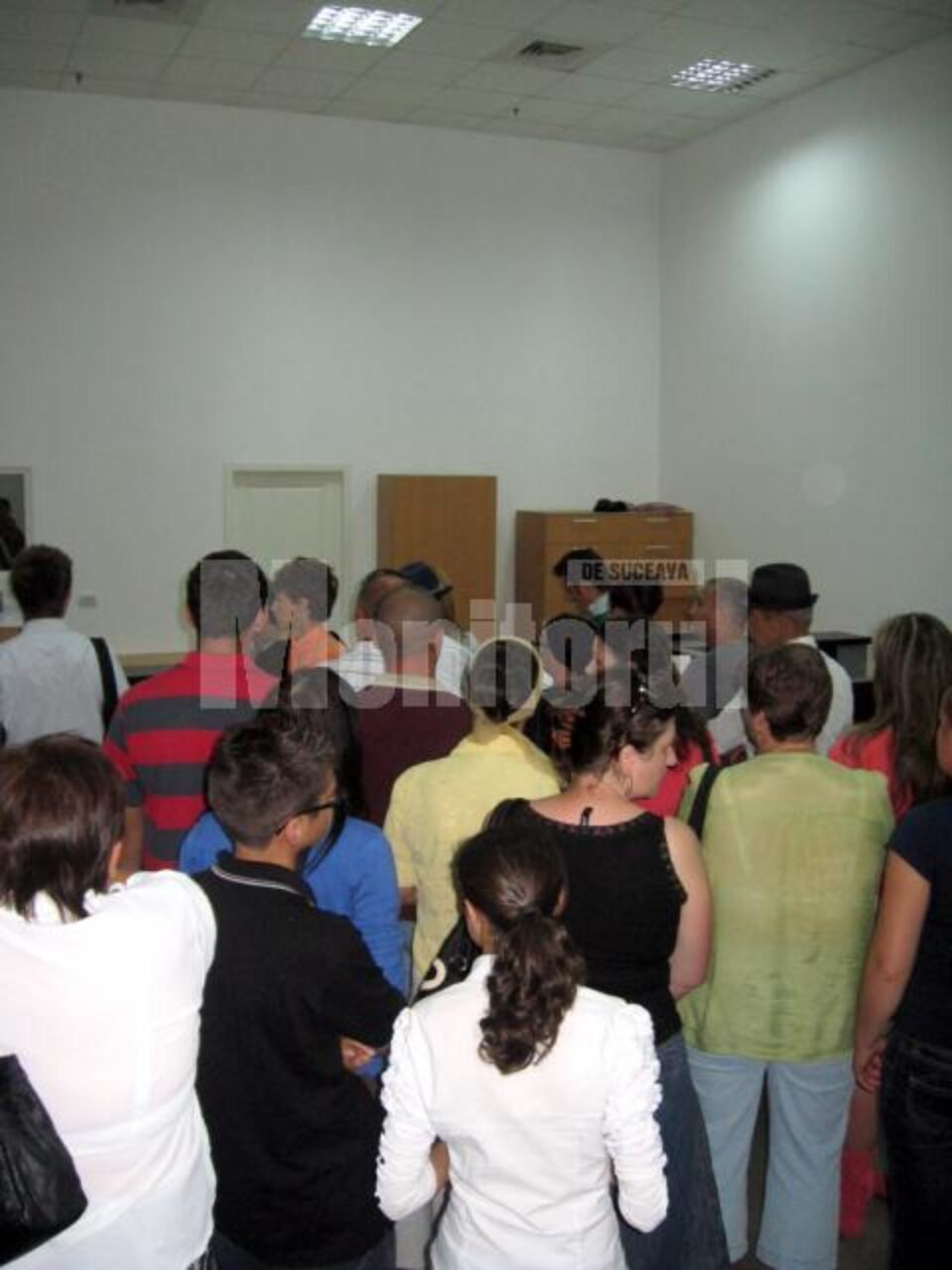 Aglomerație la Serviciul de Evidență a Populației