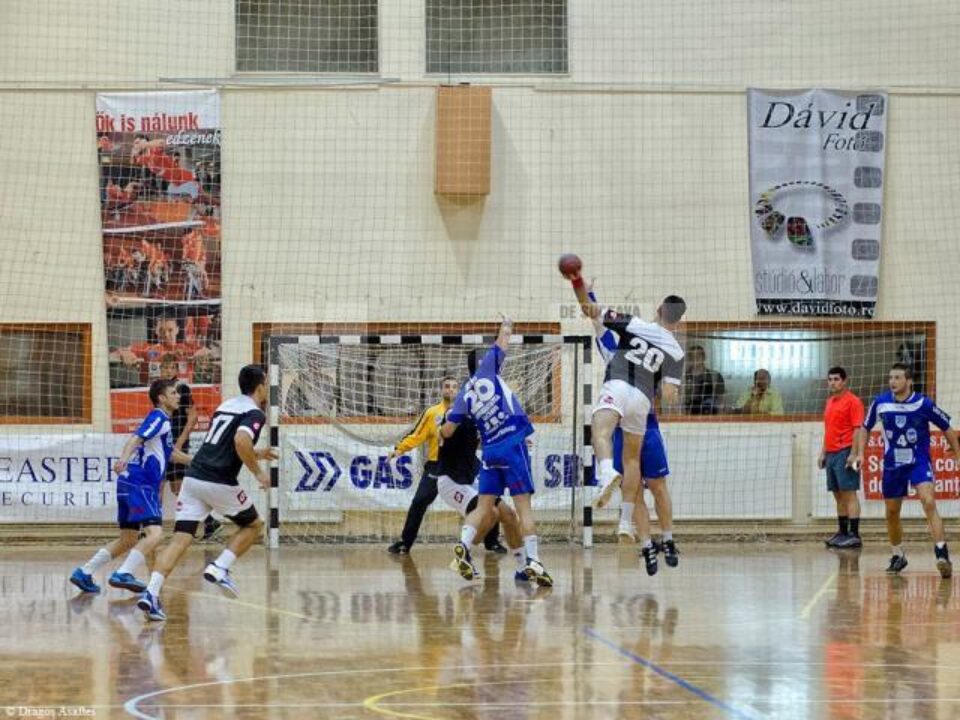 Dupa plecarea lui Pralea, Andrei a devenit numărul 1 în poarta Universității