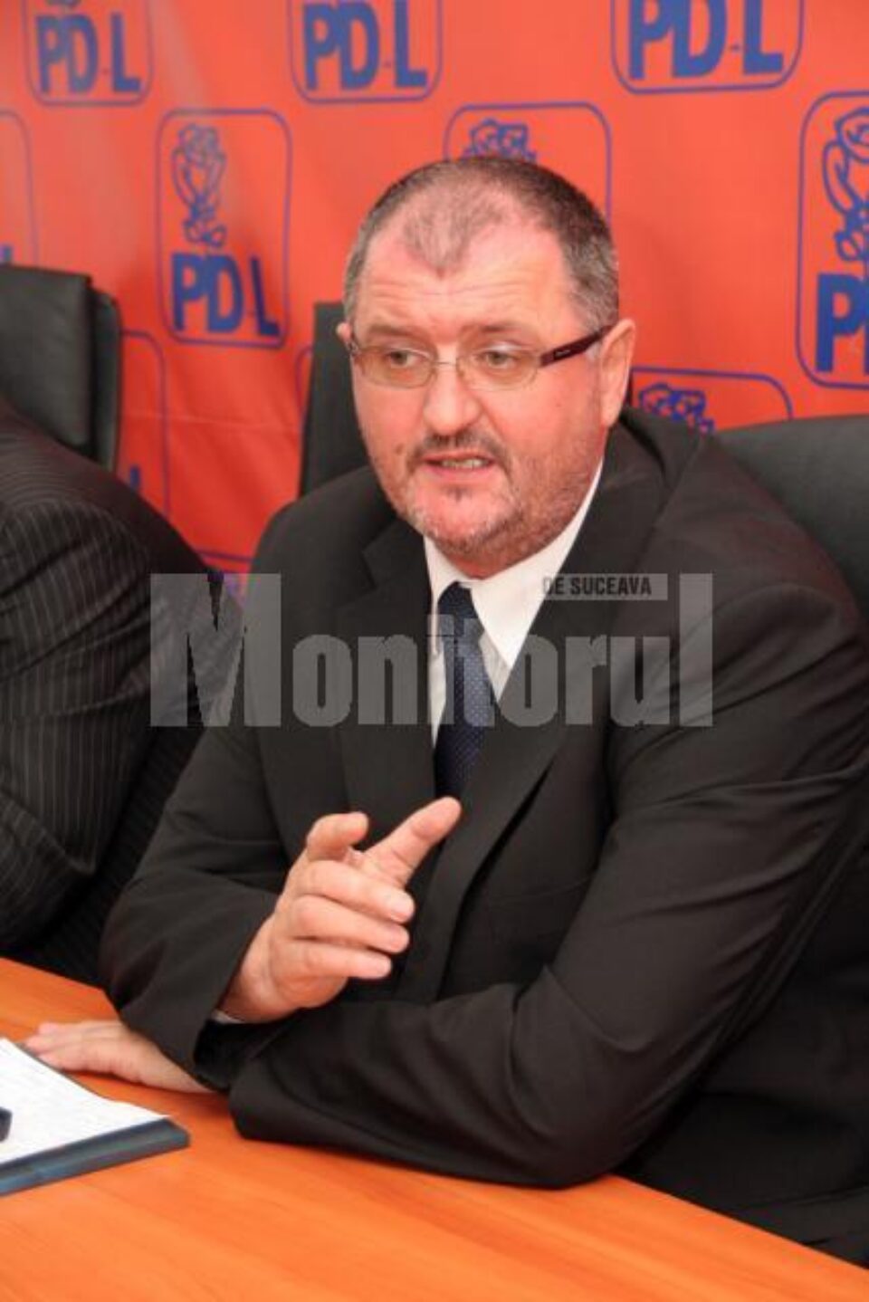 Orest Onofrei: „Când ești ales în numele partidului ești obligat să respecți voința partidului și e corect”