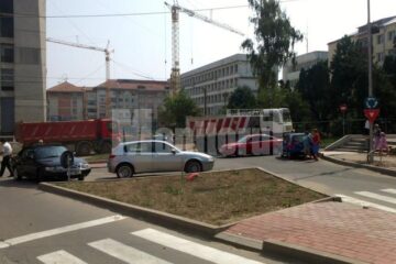 Așa arata sensul giratoriu ieri, în jurul orei 13.00